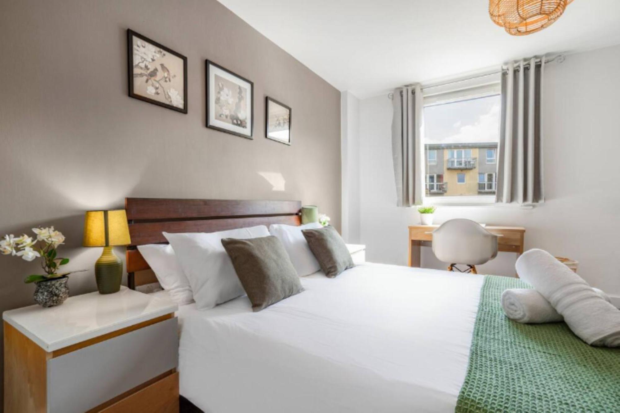 Oriental Suite 2 Bed 2 Bath Netflix And Free Parking, Games- Maihom 버밍엄 외부 사진