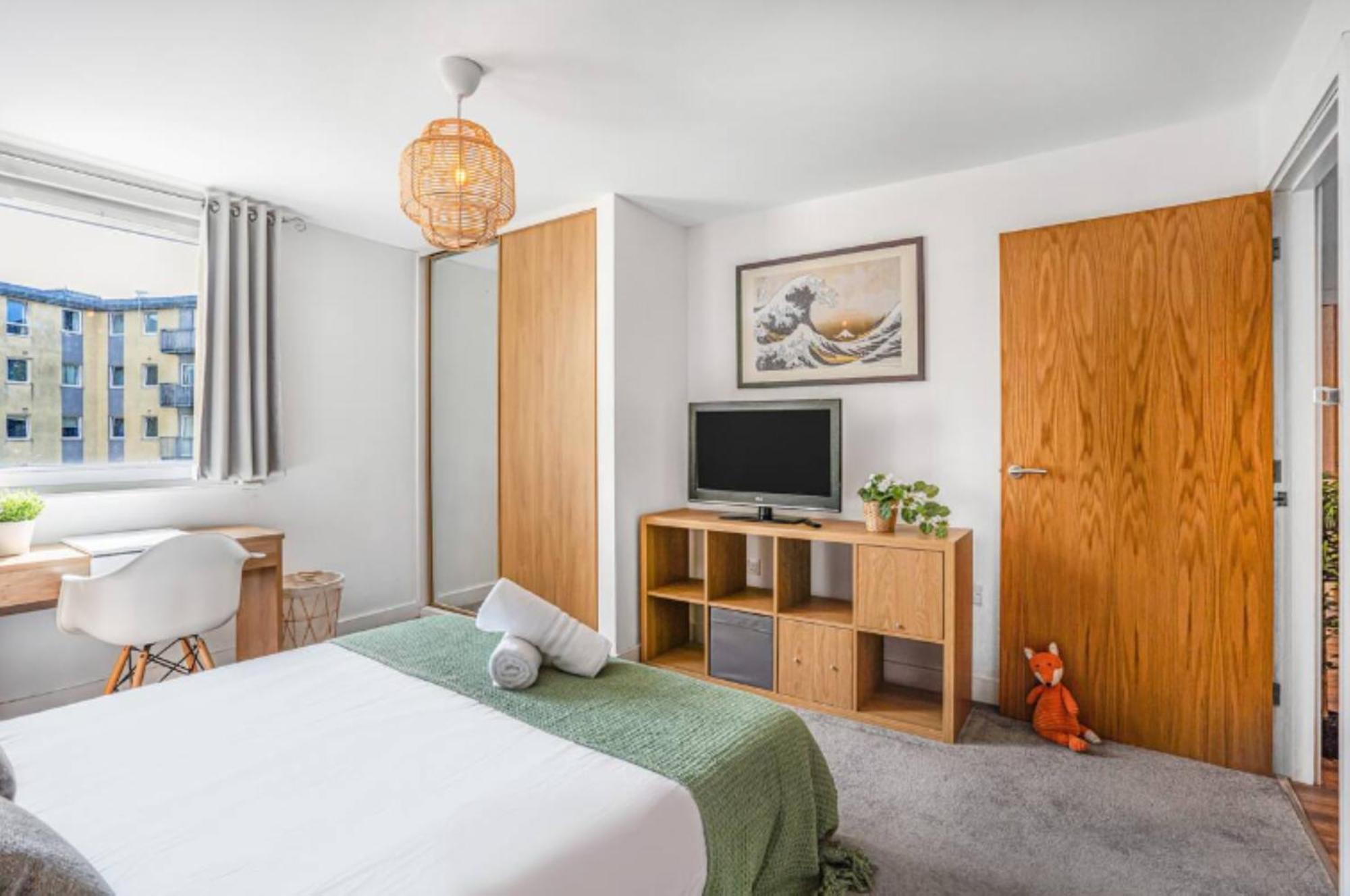 Oriental Suite 2 Bed 2 Bath Netflix And Free Parking, Games- Maihom 버밍엄 외부 사진
