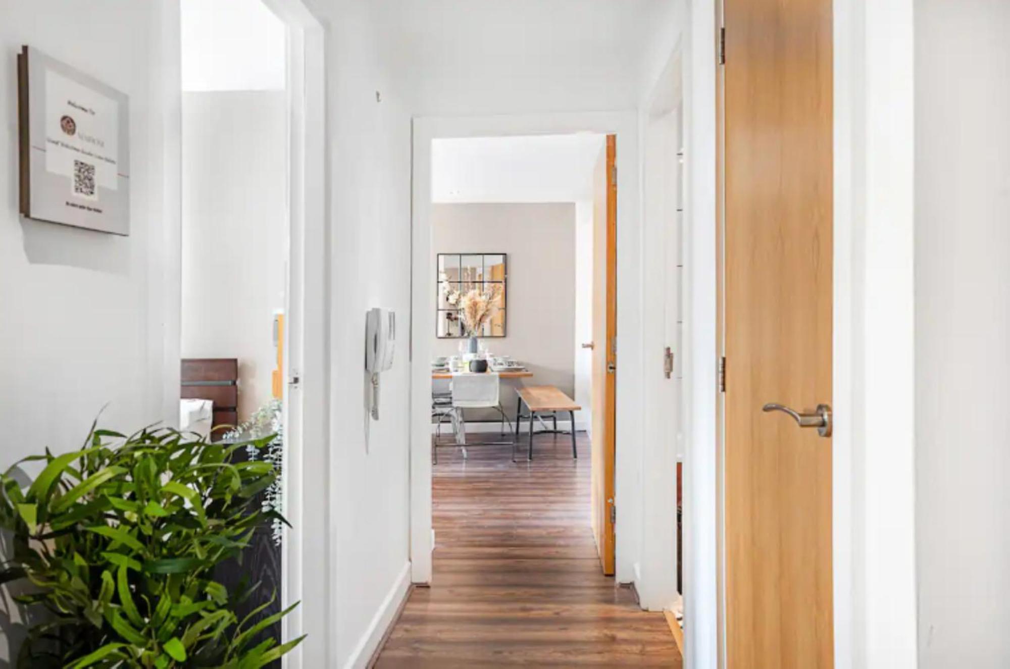 Oriental Suite 2 Bed 2 Bath Netflix And Free Parking, Games- Maihom 버밍엄 외부 사진