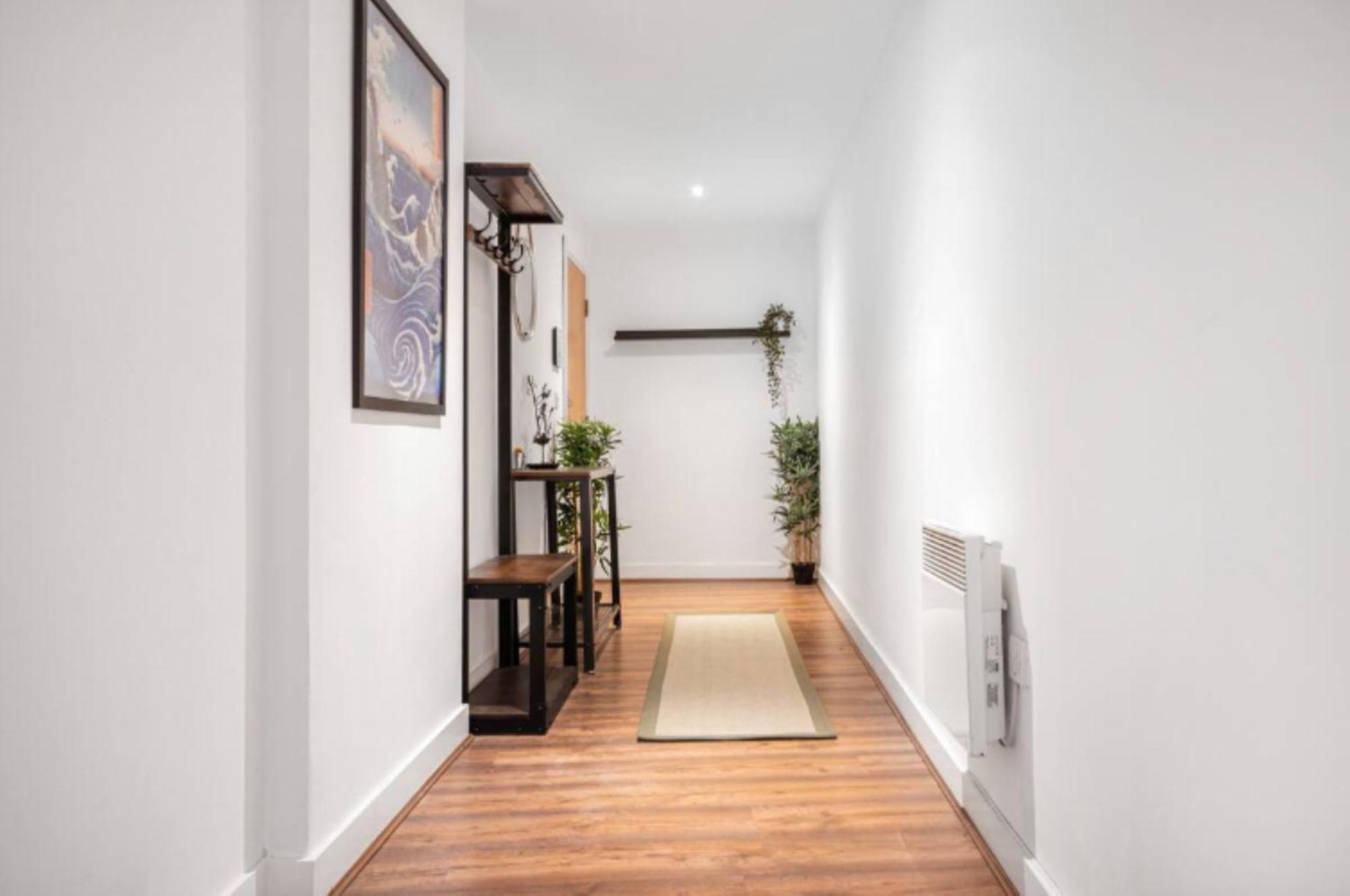 Oriental Suite 2 Bed 2 Bath Netflix And Free Parking, Games- Maihom 버밍엄 외부 사진