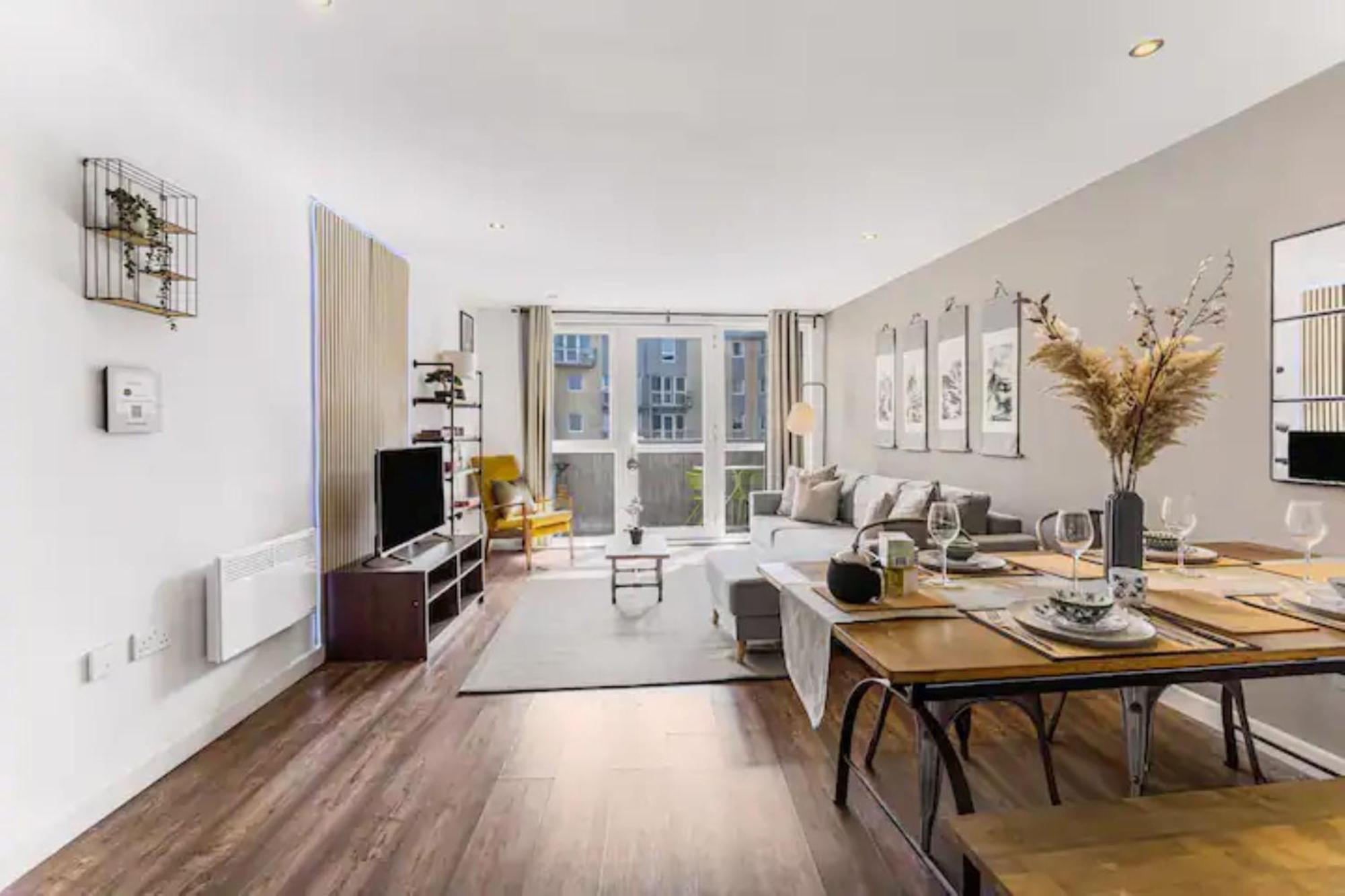 Oriental Suite 2 Bed 2 Bath Netflix And Free Parking, Games- Maihom 버밍엄 외부 사진